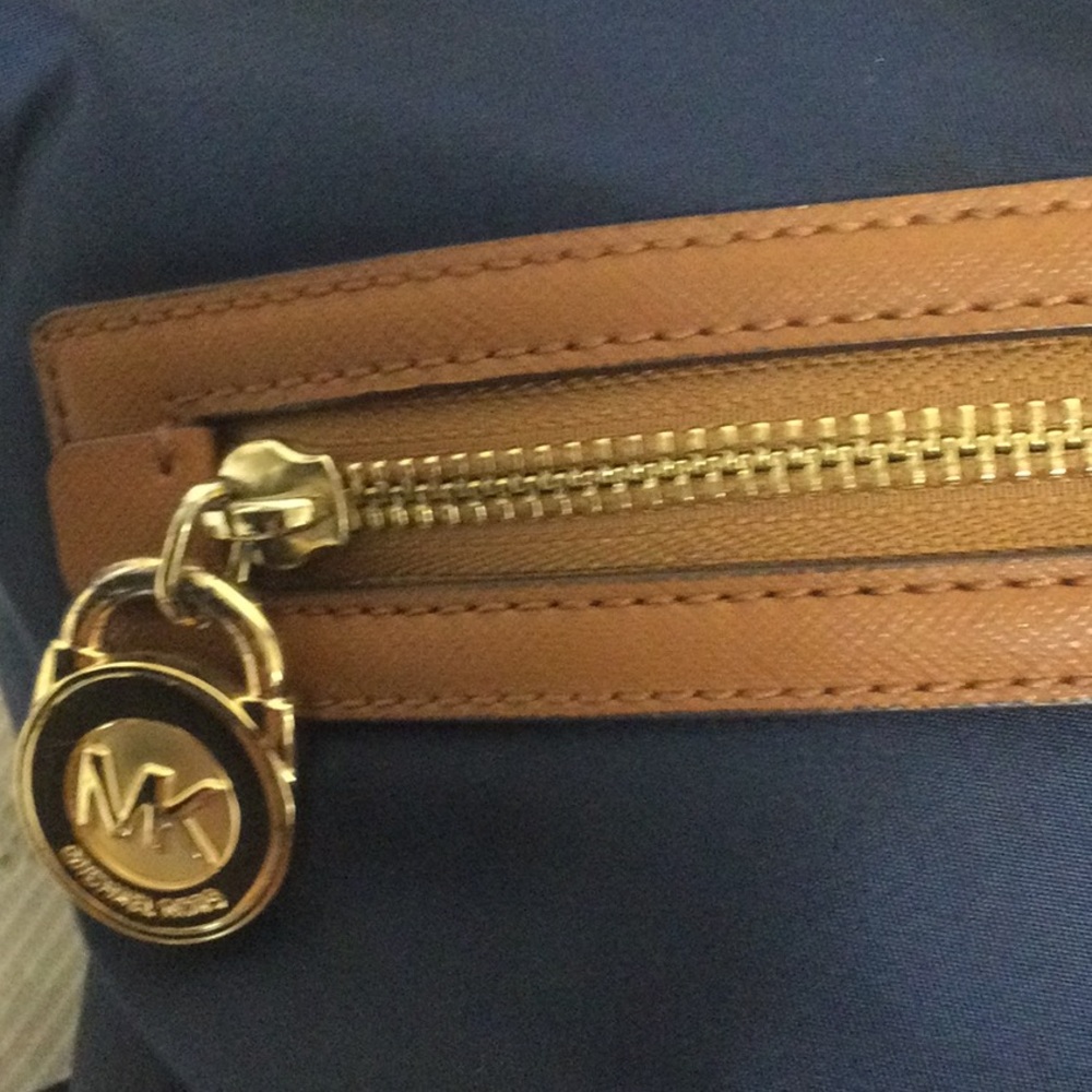 Michael Kors  rain proof purse . - Picture 5 of 8
